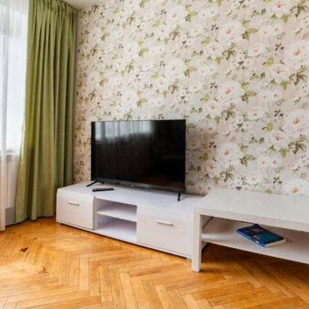 Затишна 2К Квартира З Усім Необхідним Для Життя Поряд З Метро Дарниця Київ Екстер'єр фото
