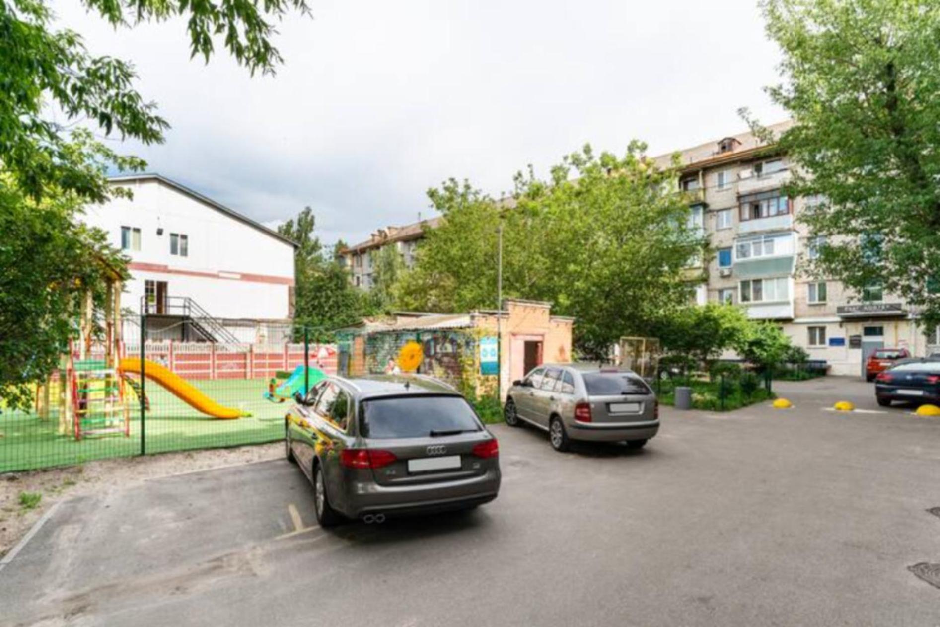 Затишна 2К Квартира З Усім Необхідним Для Життя Поряд З Метро Дарниця Київ Екстер'єр фото
